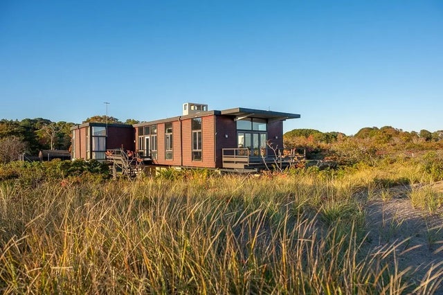 68 Paine Ave, Beverly