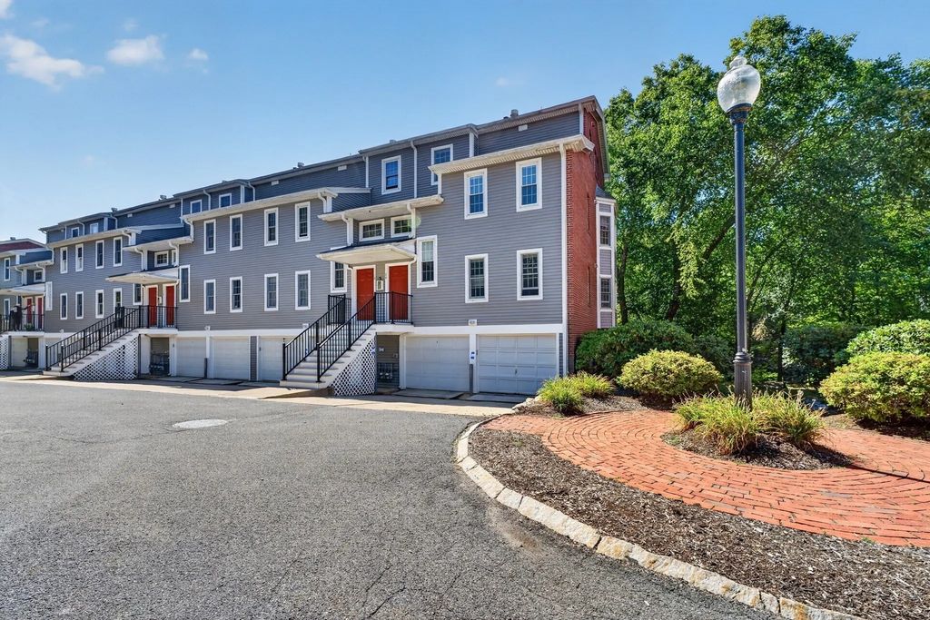20.0 N Stone Mill Dr #1026, Dedham