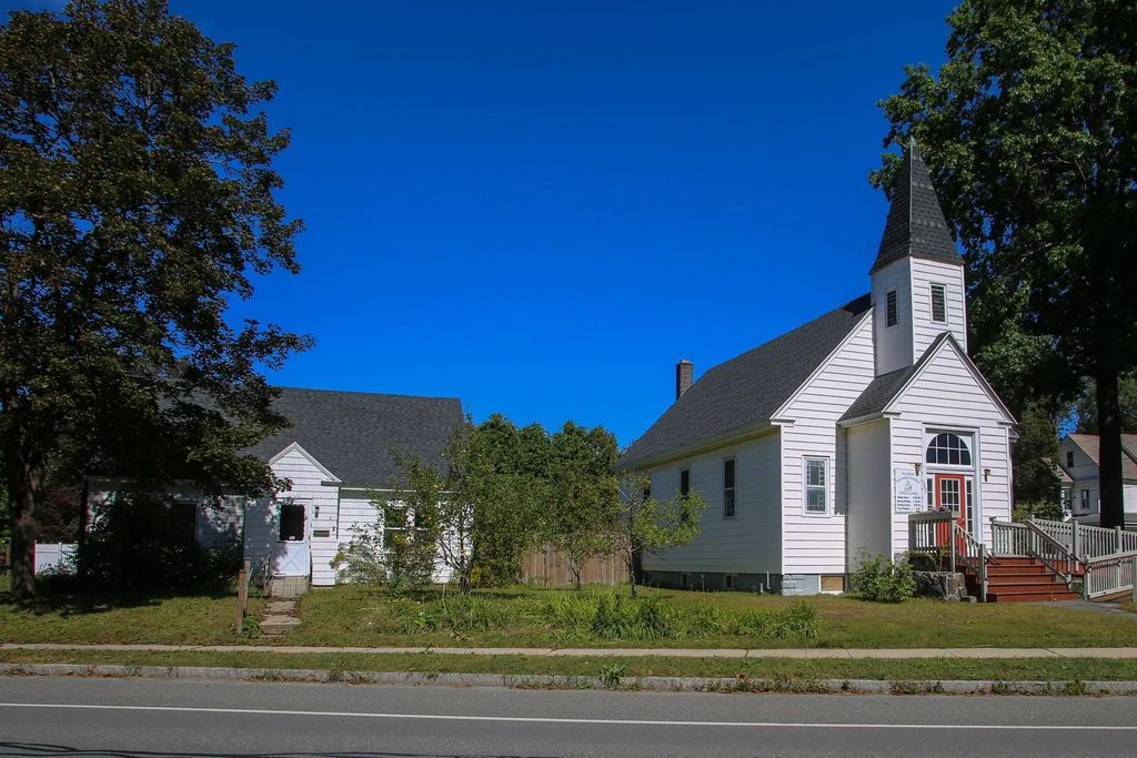 421 Elm St, Pittsfield