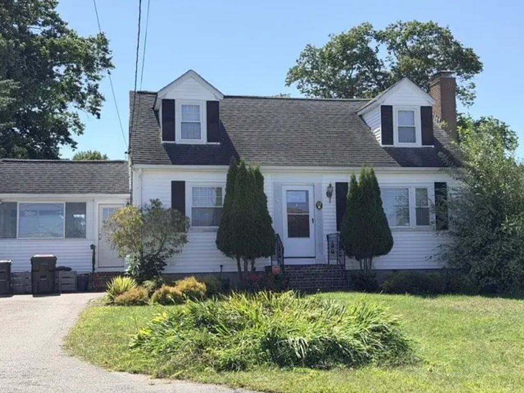 32 Breer Cir, Brockton
