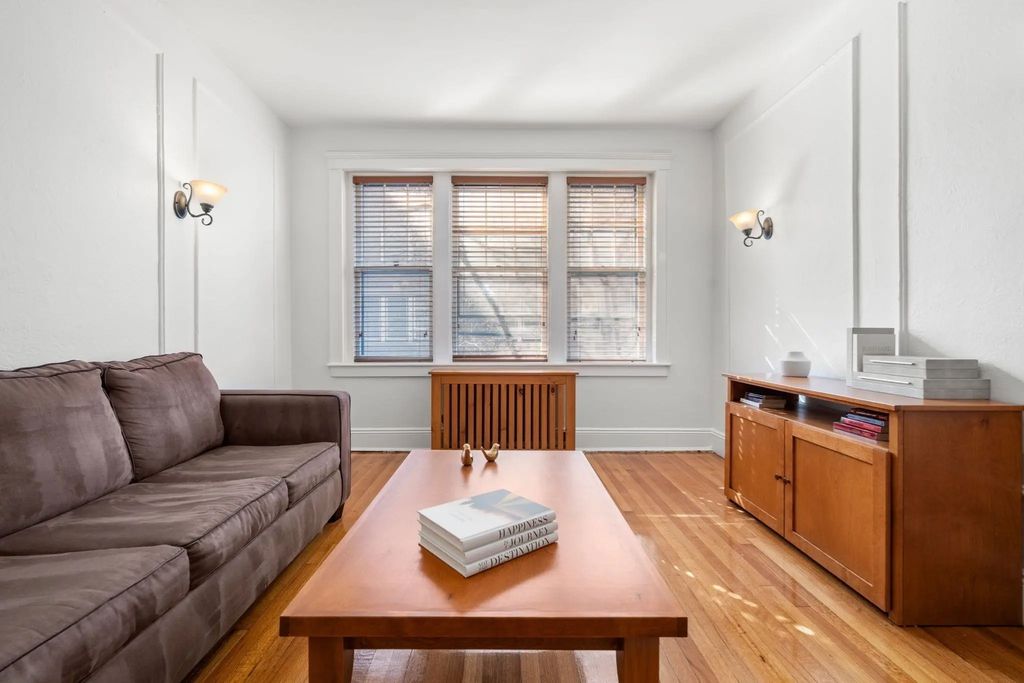 461 Washington St #1, Brookline