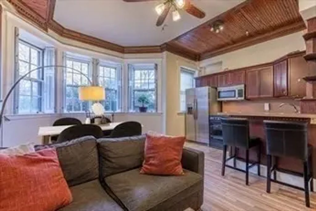 250 Commonwealth Ave #22, Boston