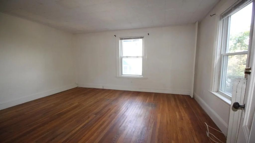 31 Acton St #1, Arlington