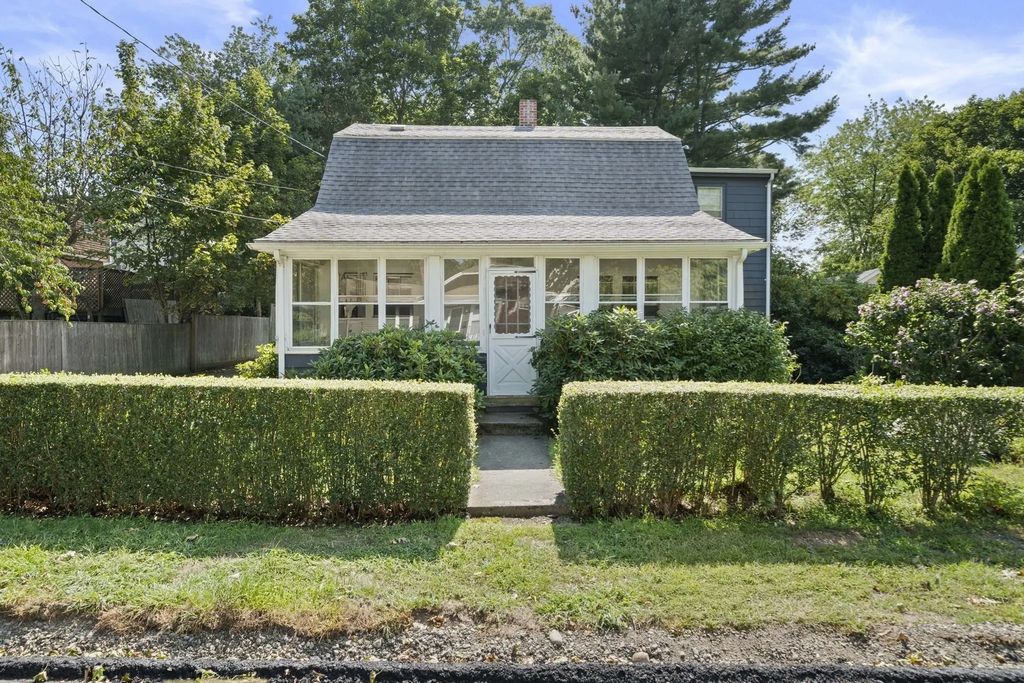 16 Alachua Rd, Weymouth