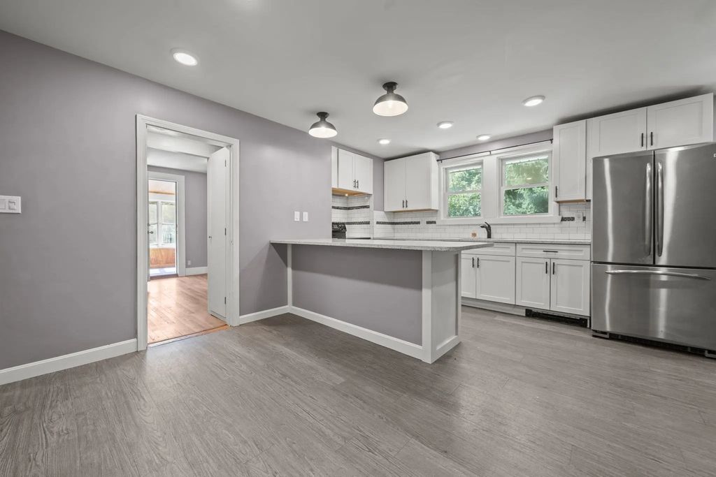 52 Forest Park Rd, Woburn