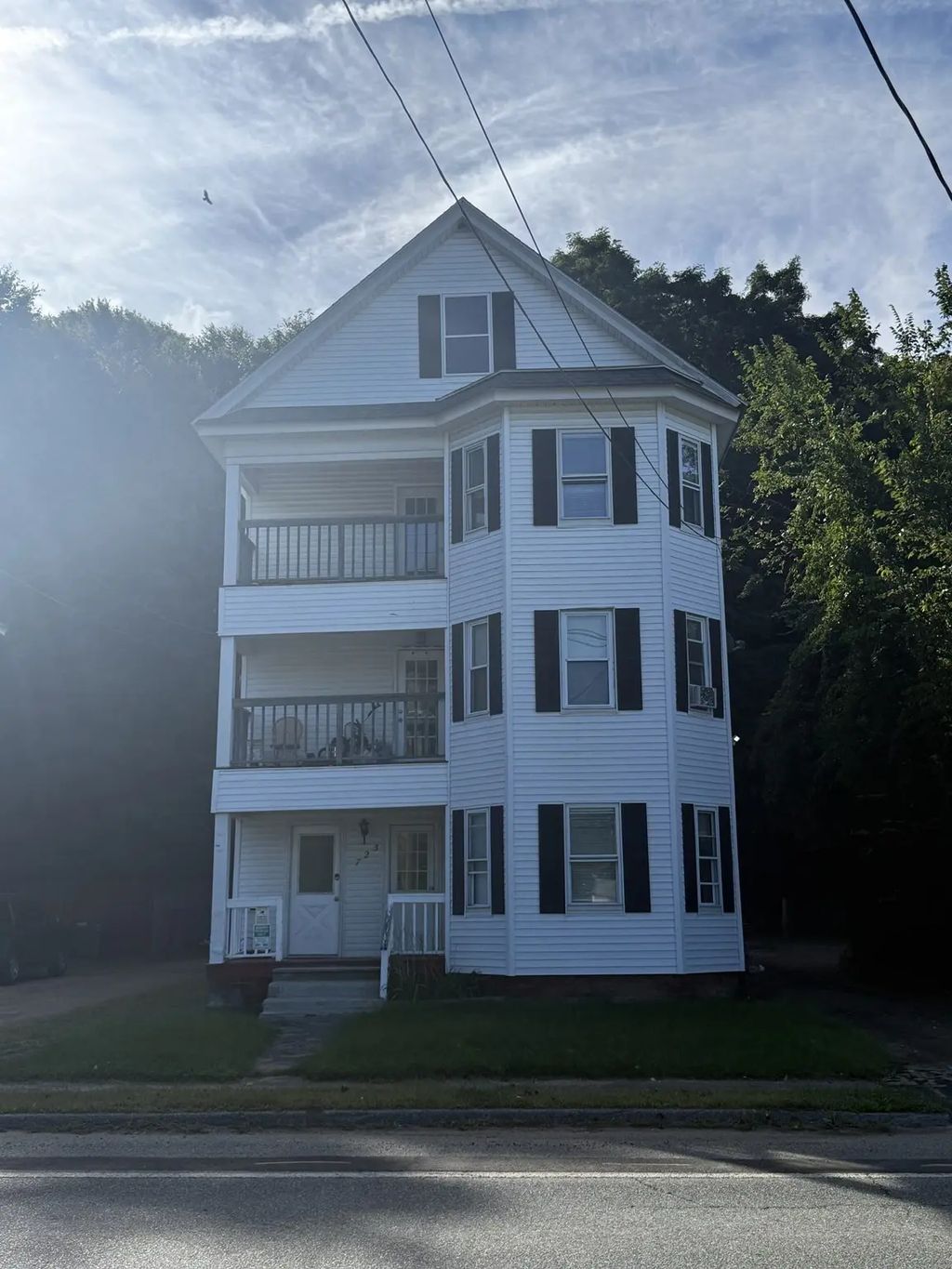 723 Main, Warren