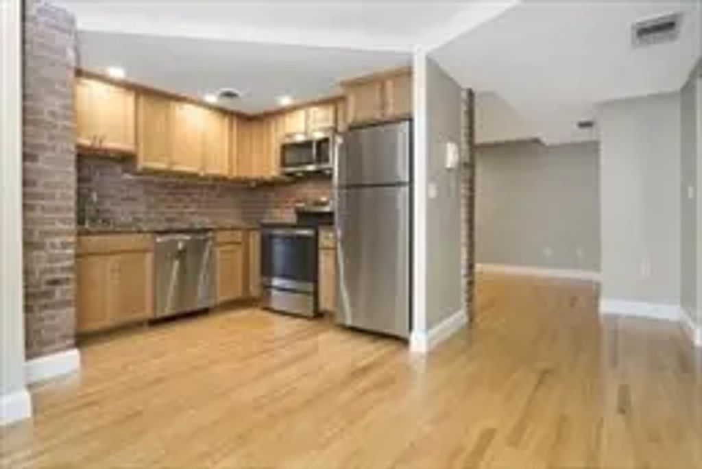 95 Gainsborough St #7, Boston