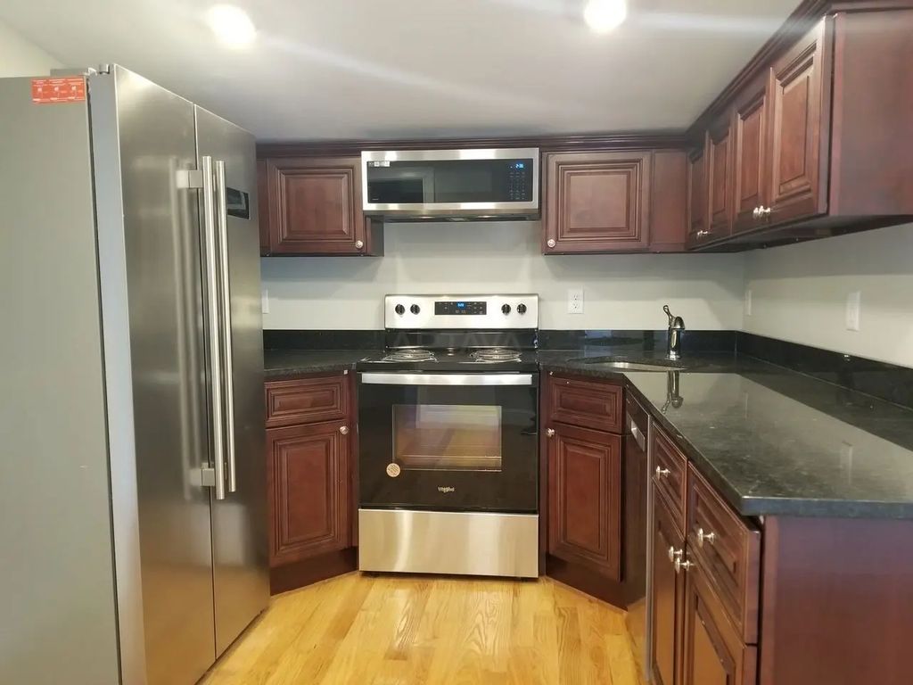 35 Whitfield Rd #3, Somerville