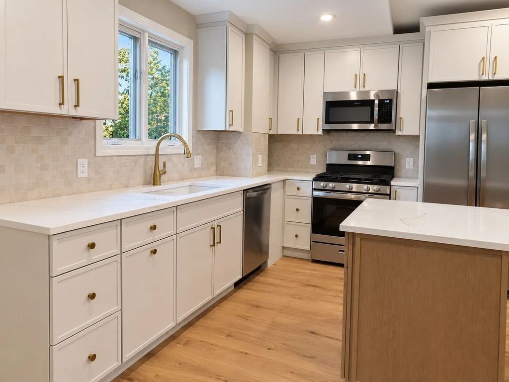 46 Otis St, Brockton