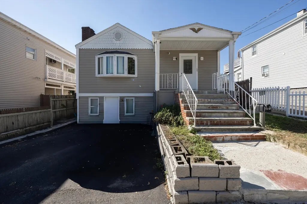 68 Winthrop Road, Chelsea