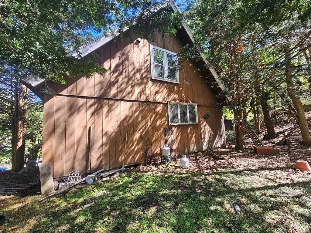 57 E Hawley Rd, Charlemont