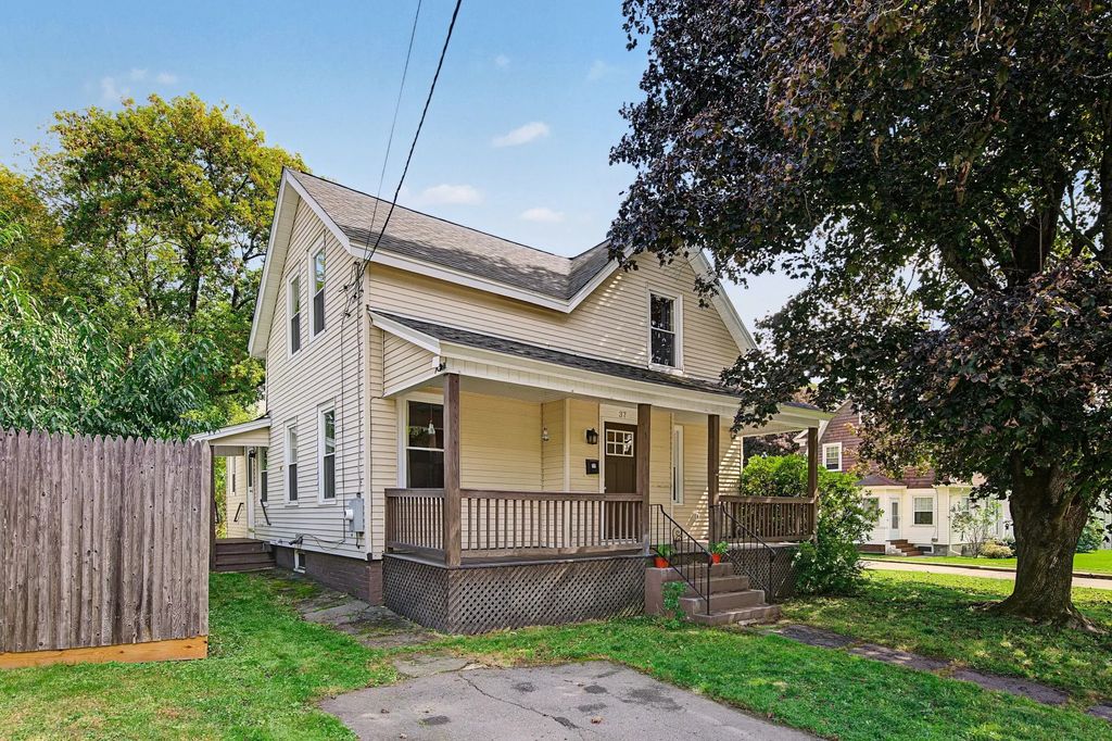 37 Elm St, Greenfield