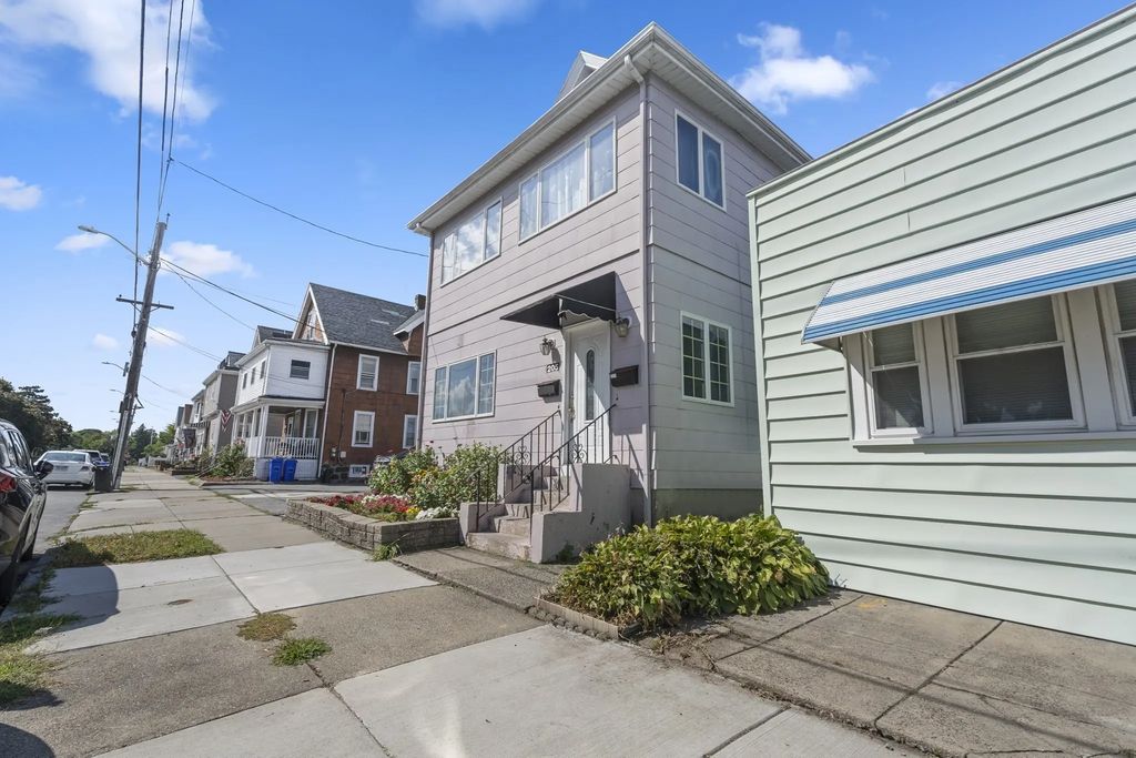 205 Emerald Street #a, Malden