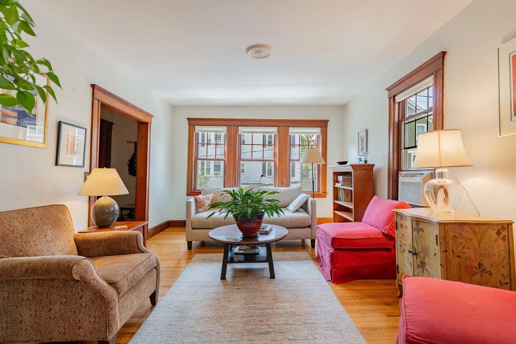 44 Boynton St #2, Boston
