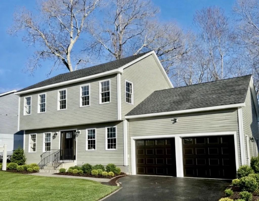 38 Colonial, Webster