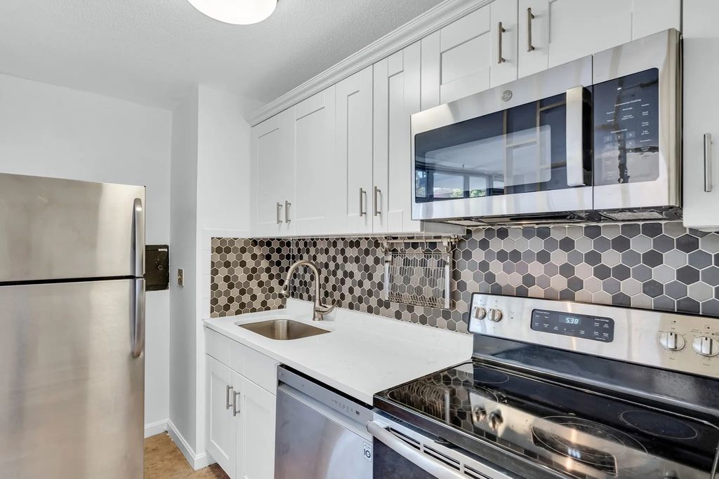 125 Trapelo Road #12, Belmont