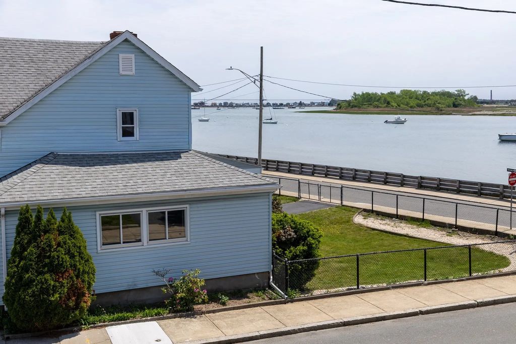 118 Sunnyside Ave., Winthrop