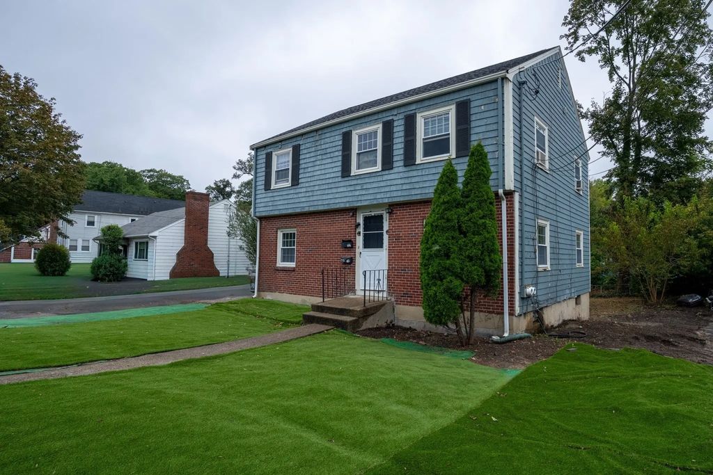 715-717 Boylston St, Newton