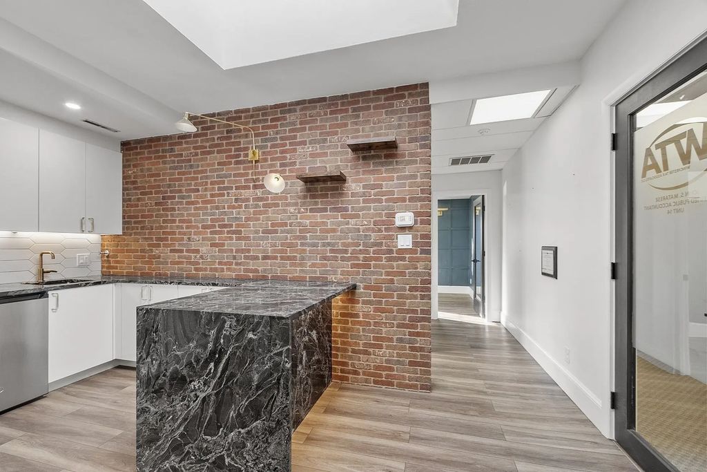 63 Shore Road #14, Winchester