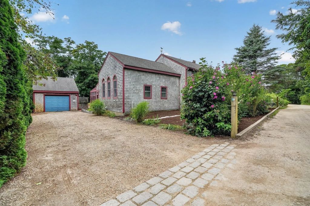 32 Norton Orchard Rd, Edgartown