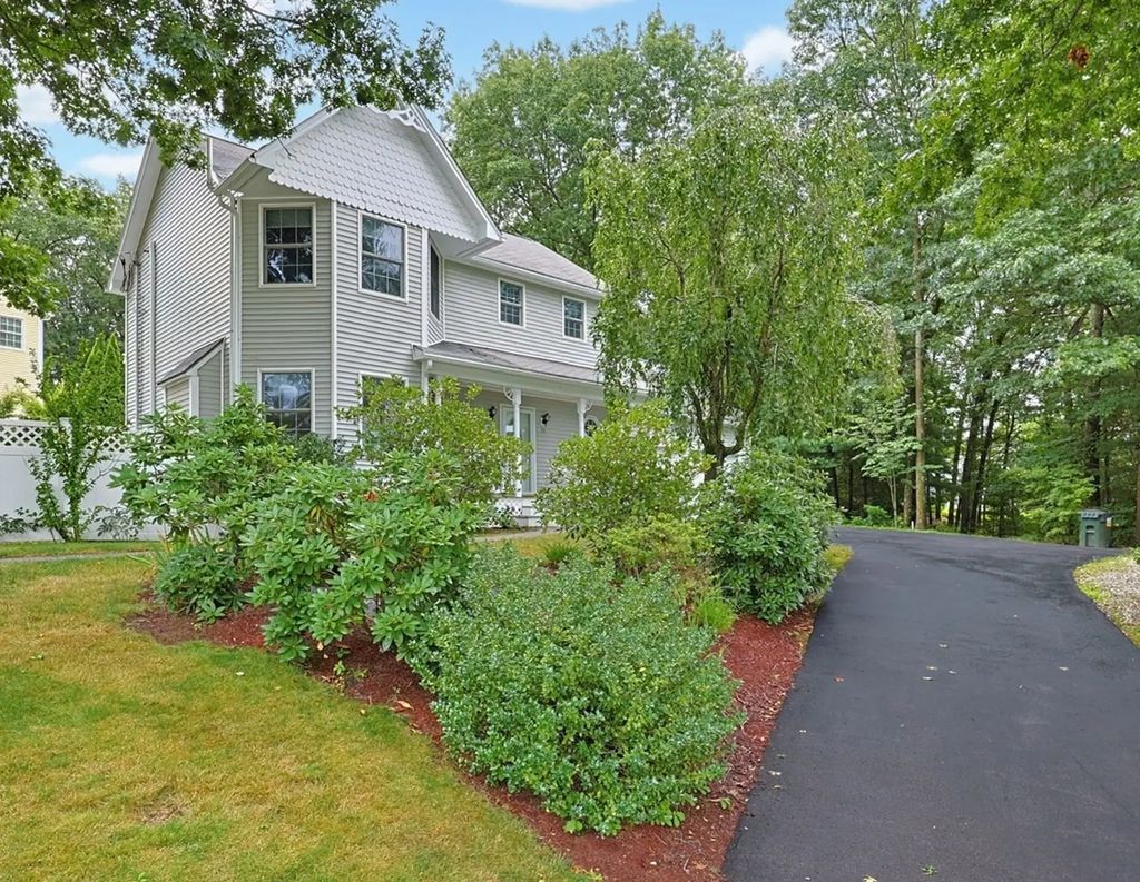 29 Brookside Avenue, Webster
