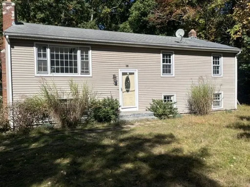 640 Oakhill Ave, Attleboro