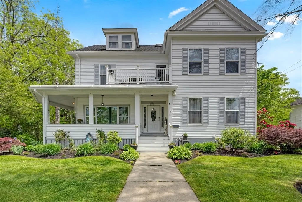 21 Orchard St, Southbridge