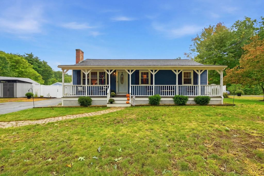 876 Chandler St, Tewksbury
