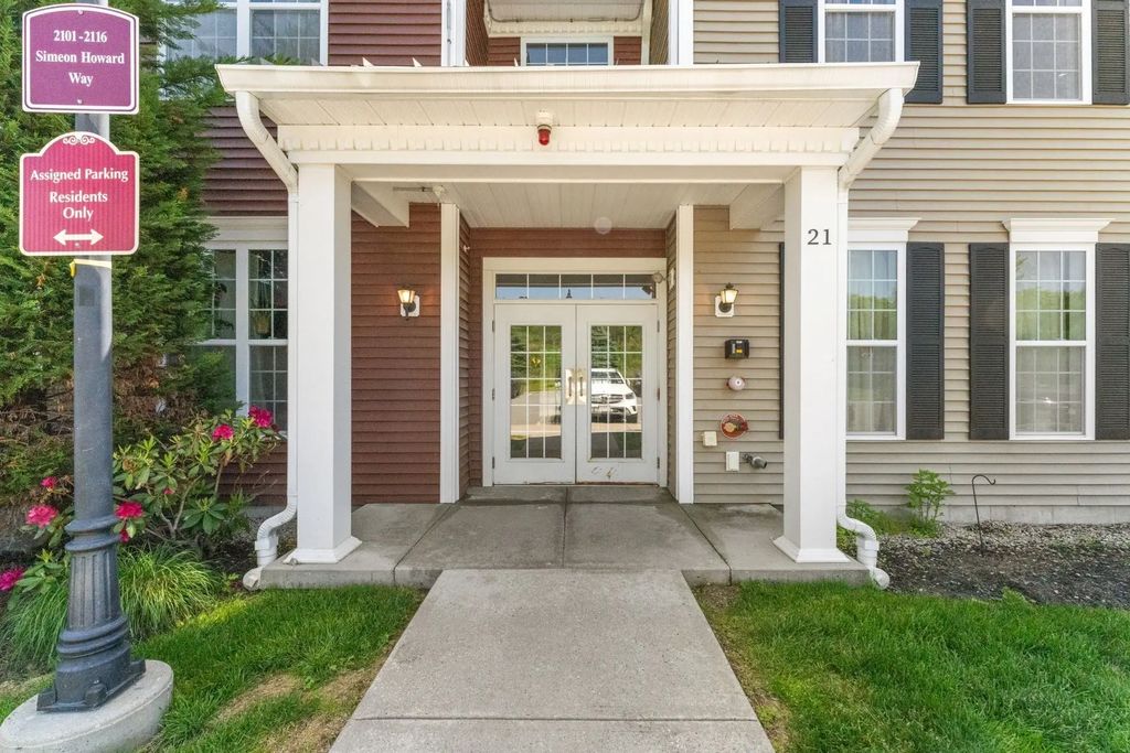 2106 Simeon Howard Way #2106, Westborough