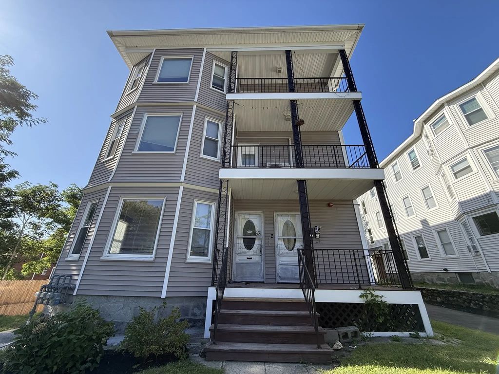 32 Woodbine Street #2, Worcester