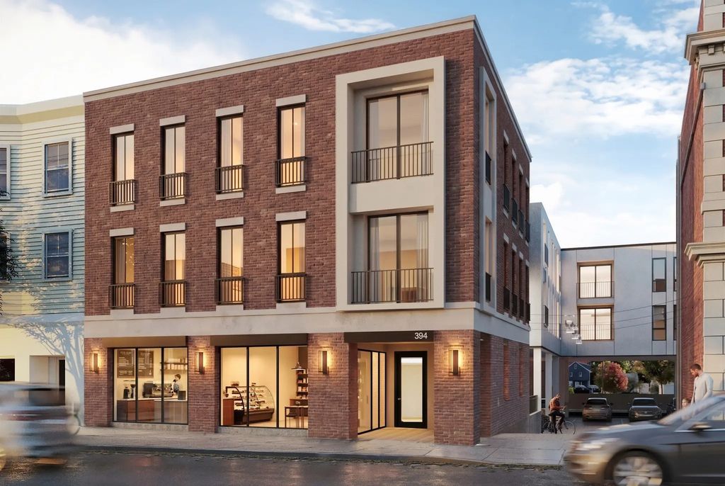 386 Watertown St #2, Newton