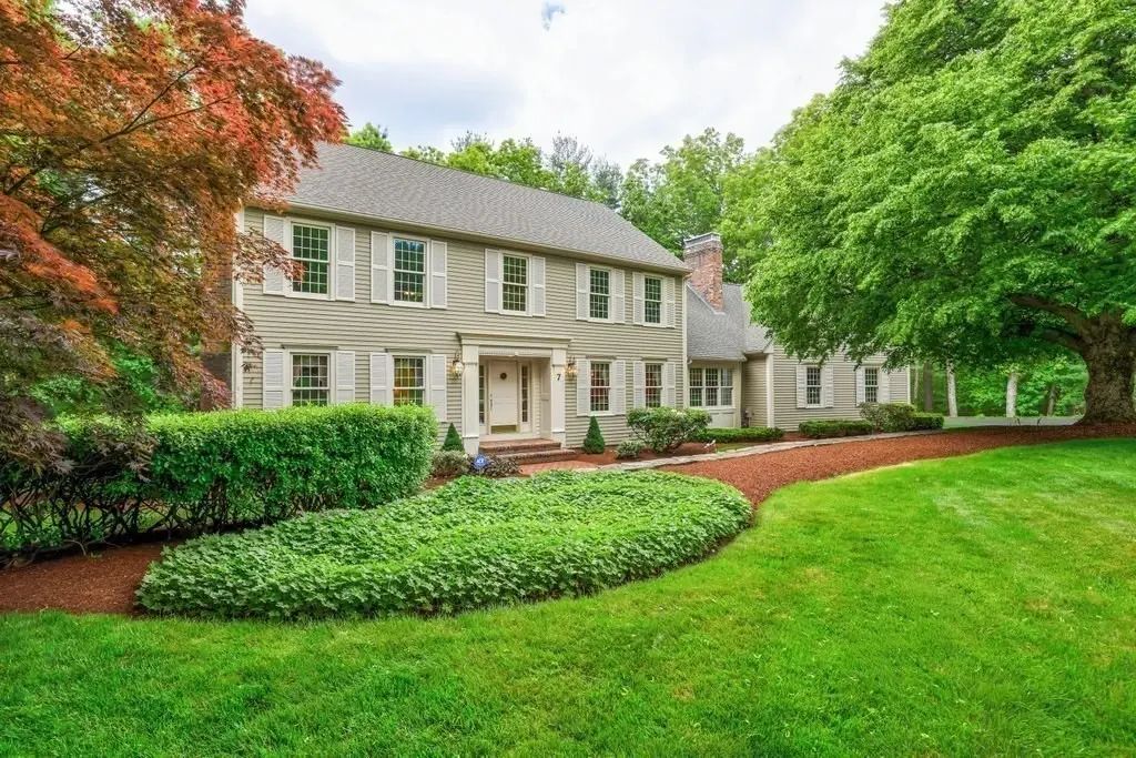 7 Village Green Lane, Holden