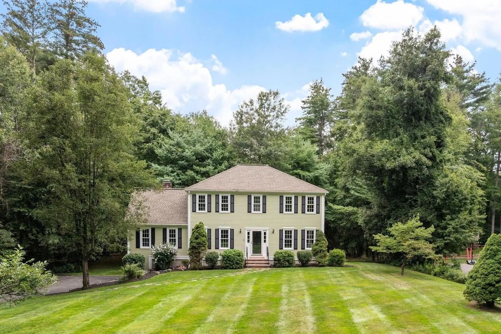 65 Whitney Ln, Boxborough