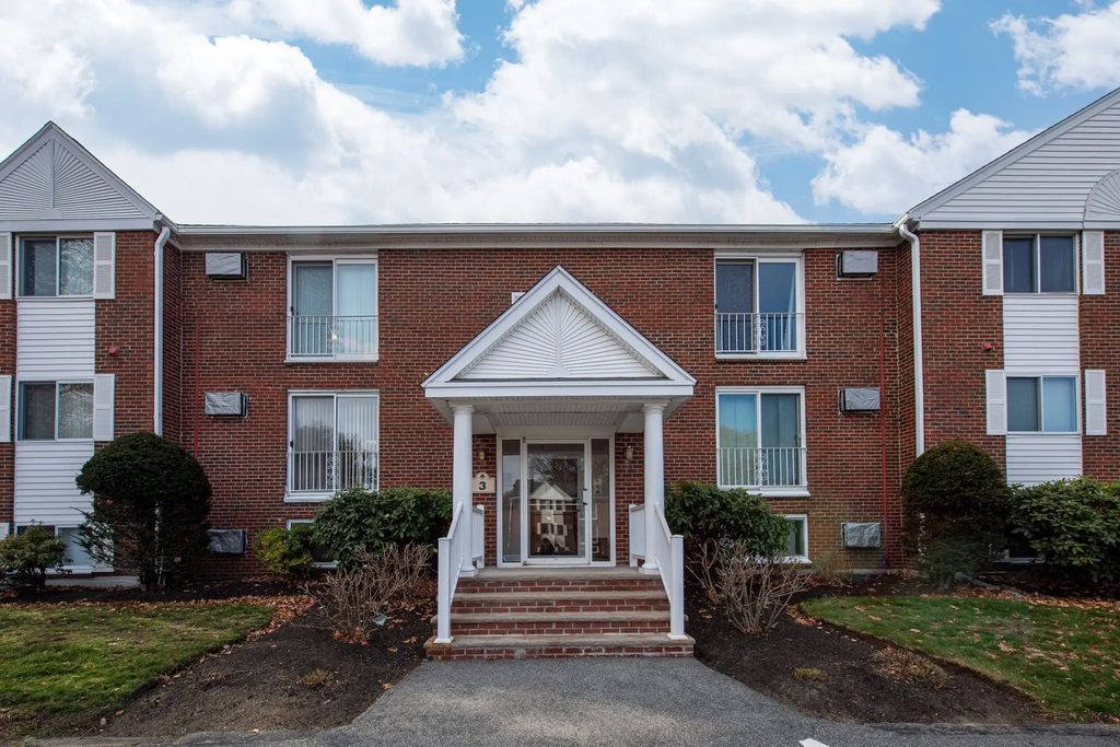 3 Birchwood Pt #202, Amesbury