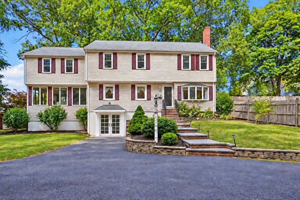 25 Evelyn Pl, Quincy