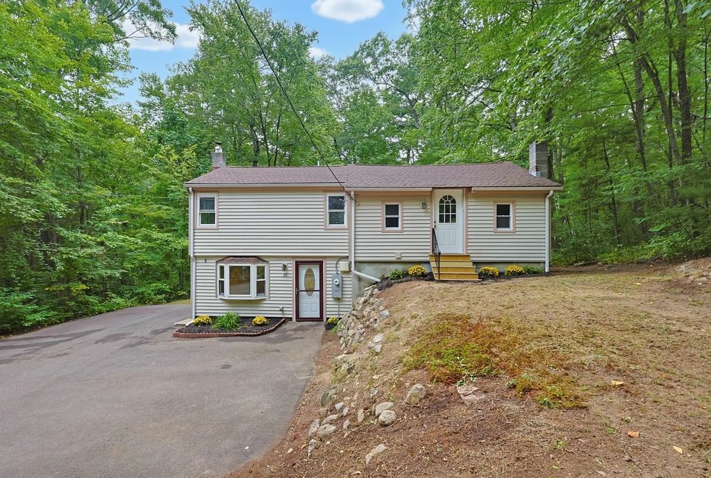 15 Yale Rd, Hopkinton