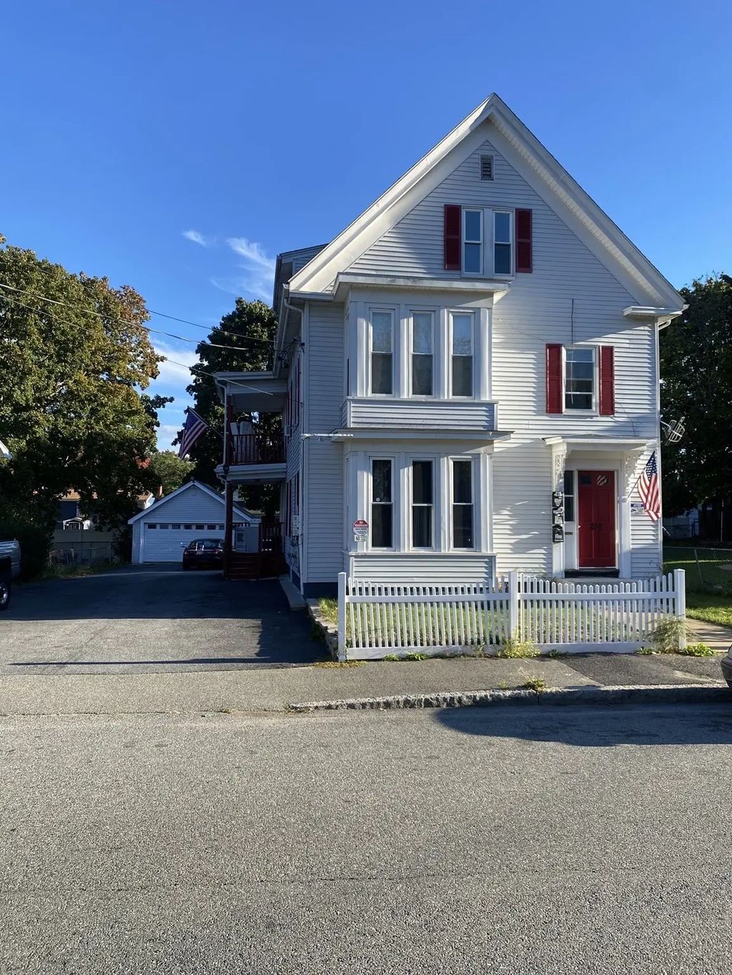 236 Market St, Brockton