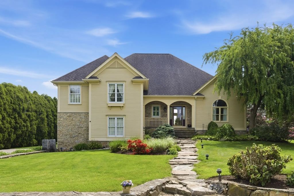 3 Sandpiper Dr, Westport