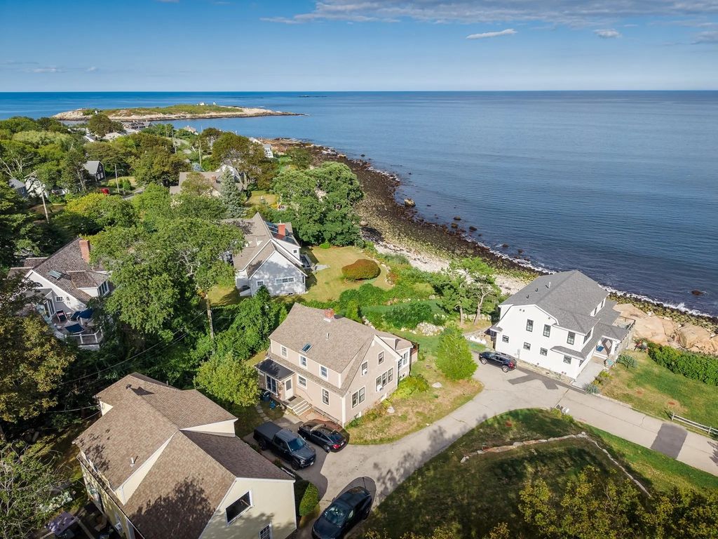 17 Briarstone, Rockport