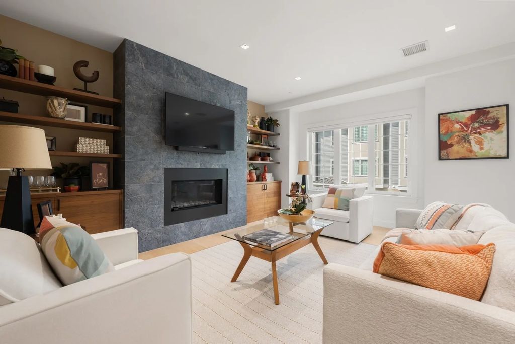21 Crowninshield Rd #2-1, Brookline