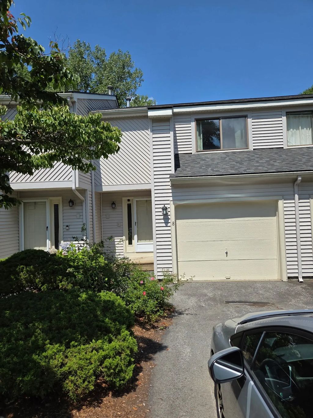 8 John Dr #8, Grafton
