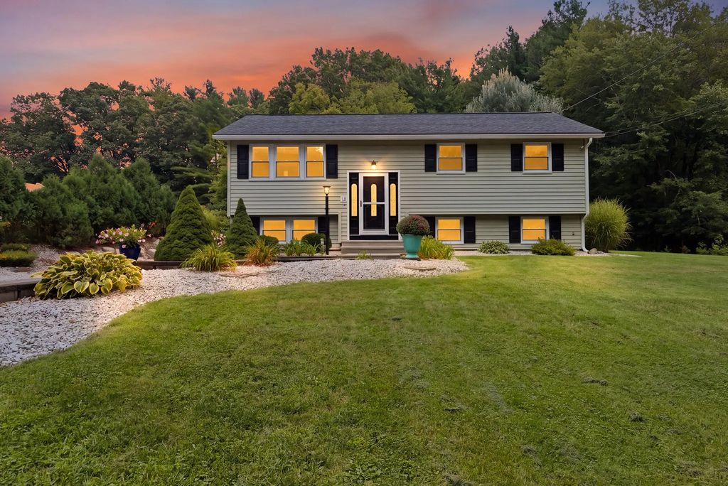 24 Sleigh Rd, Chelmsford