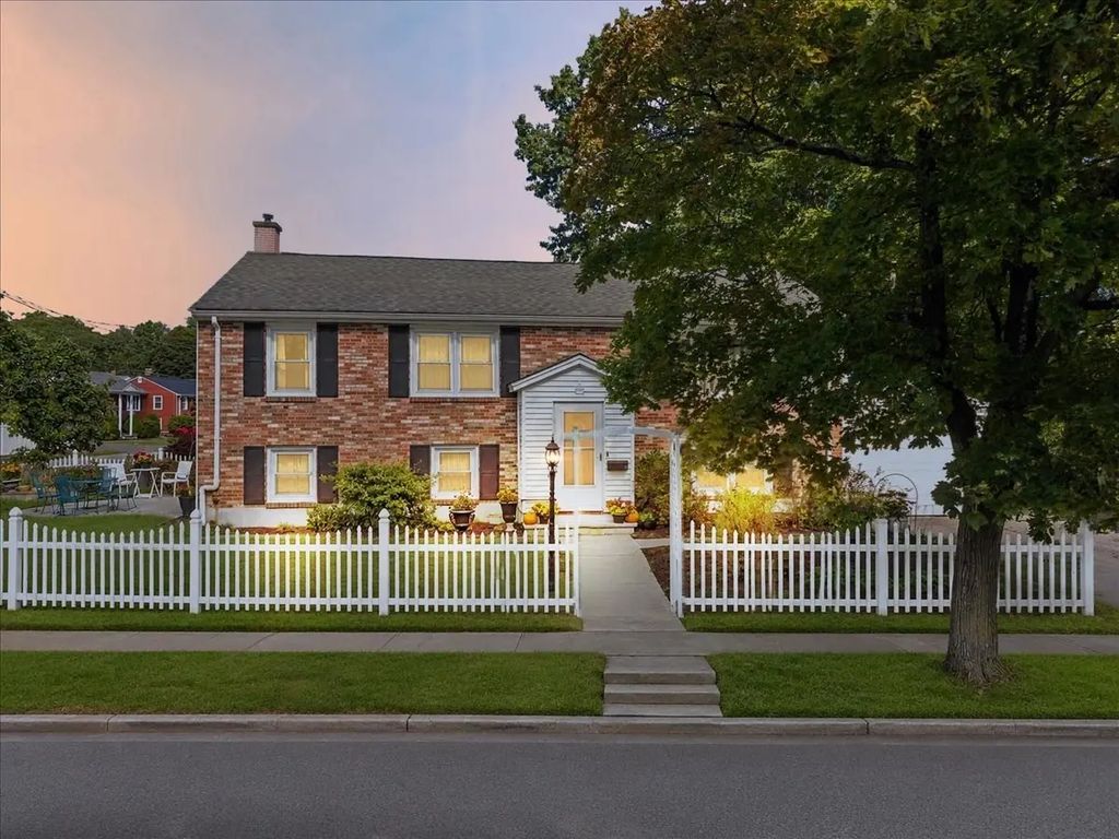 116 Running Brook Rd., Boston