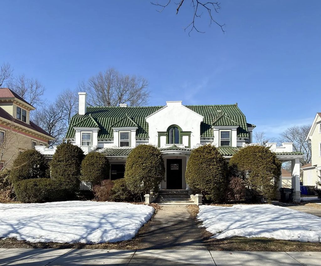194 Sumner Ave, Springfield