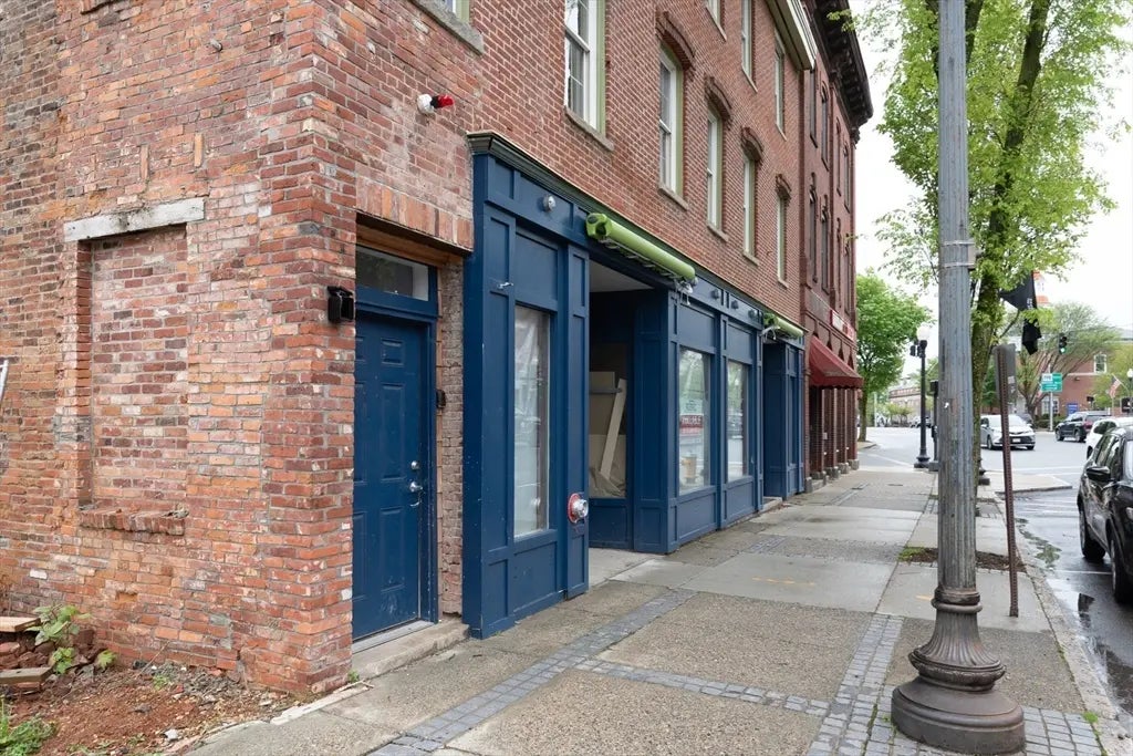 300 Main Street #2, Southbridge