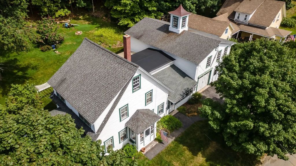 10 Dunster Hill Road, Greenville