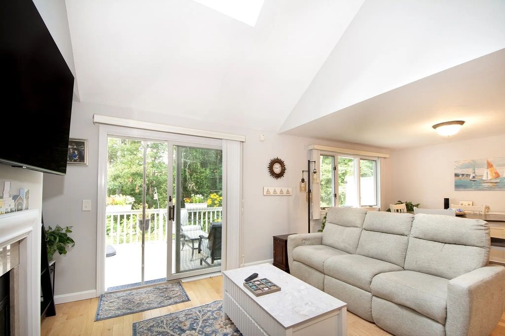 51 Portside Dr #51, Mashpee
