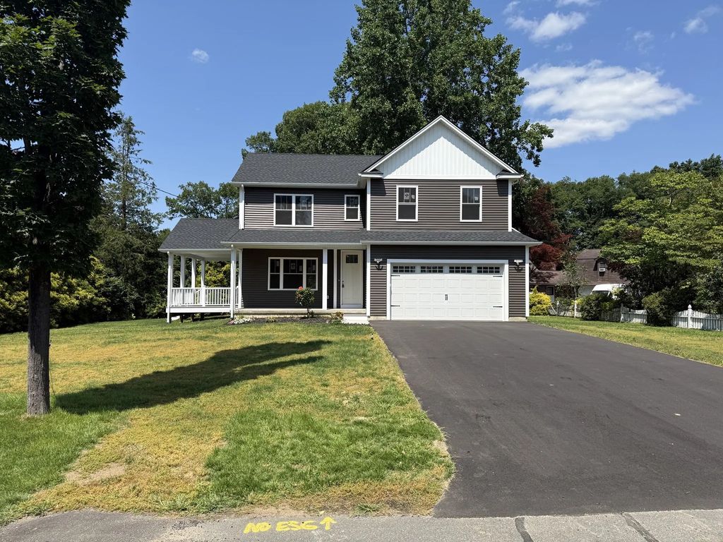 132 Barrington Rd, Longmeadow