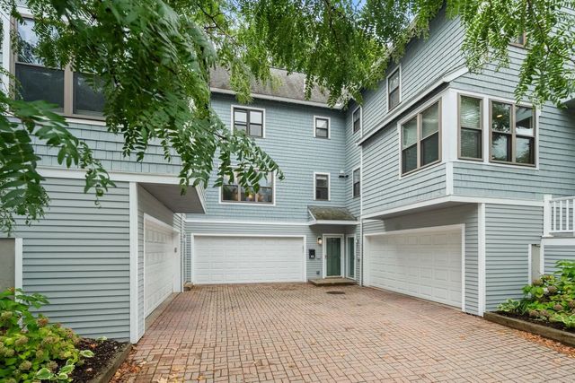 618 Washington St #618, Brookline