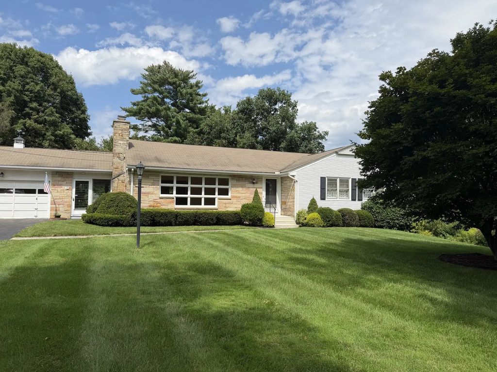 10 Shady Ln, Wilbraham